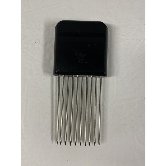 The Pampered Chef Hold N Slice #1101 - Picture 1 of 5